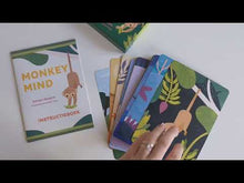 Video laden en afspelen in Gallery-weergave, Monkey Mind meditatiekaarten
